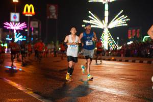 BIB: 403, 40172
                            <button type="button" onclick="openModal(16209472)" class="btn btn-primary btn-sm float-right btn-popup" data-toggle="modal" data-target=".modal-high-quality">
                        <i class="fas fa-shopping-cart"></i> Add to Cart
                    </button>
                                            <button type="button" onclick="isThisMe(16209472, true)" class="btn btn-success btn-sm float-right btn-popup btn-isme hidden" data-toggle="tooltip" data-placement="bottom" title="นี่คือรูปของคุณใช่ไหม คลิกที่นี่เพื่อเอาเข้าอัลบั้ม">
                        <i class="fas fa-plus"></i> Add to album
                    </button>
                    <button type="button" onclick="isThisMe(16209472, false)" class="btn btn-warning btn-sm float-right btn-popup btn-isnotme hidden">
                        <i class="fas fa-ban"></i> Remove from album
                    </button>